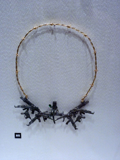 collar_armas